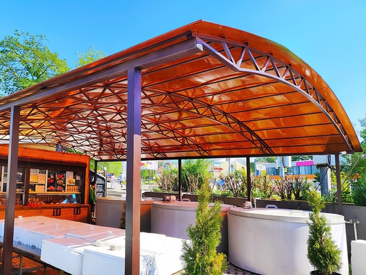 Навес арочный из металлопрофиля и поликарбоната для уличного кафе Навес арочный из металлопрофиля и поликарбоната для уличного кафе