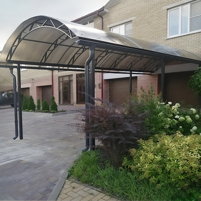 Навес из поликарбоната арочный для автомобилей и гаража Навес из поликарбоната арочный для автомобилей и гаража