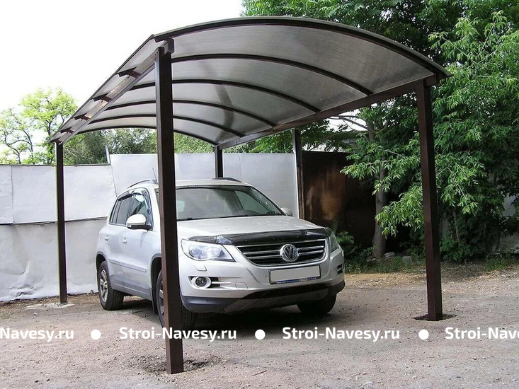 Навес из поликарбоната арочный для одного авто Навес из поликарбоната арочный для одного авто