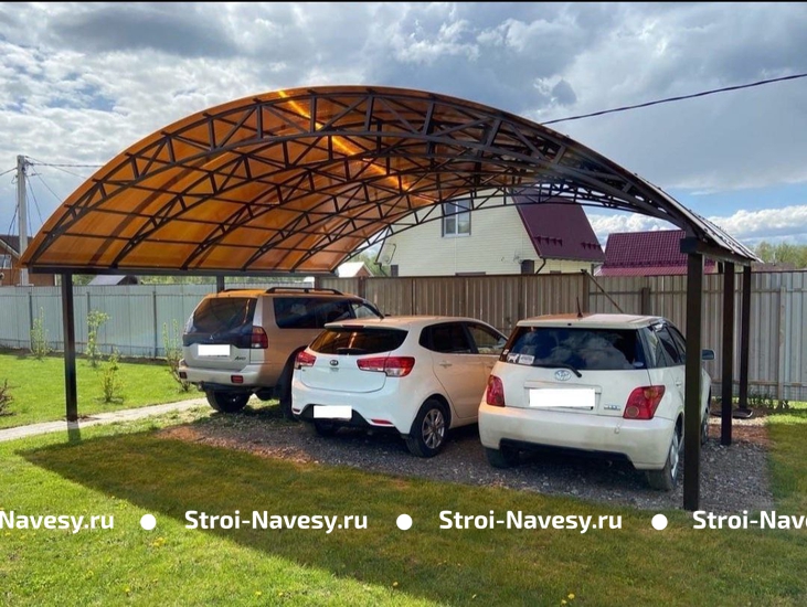 Навес из поликарбоната арочный на 3 машины