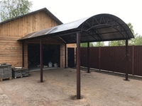 Навес из поликарбоната арочный для авто пристрой к гаражу