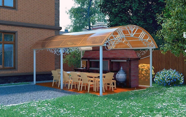 Навес из поликарбоната арочный для зоны отдыха на даче и мангальной зоны Навес из поликарбоната арочный для зоны отдыха на даче и мангальной зоны