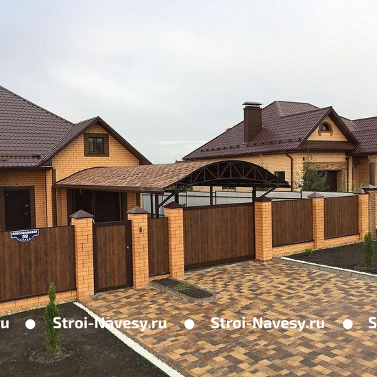 Навес из мягкой черепицы арочный пристройка к дому