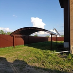 Навес из поликарбоната арочный для дачи