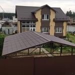 Навес из металлочерепицы двускатный для дачи