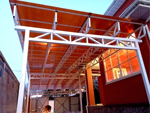 Навес для двора загородного дома