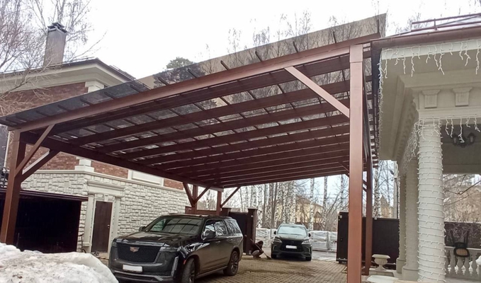 Навес из монолитного поликарбоната односкатный для 2 машин