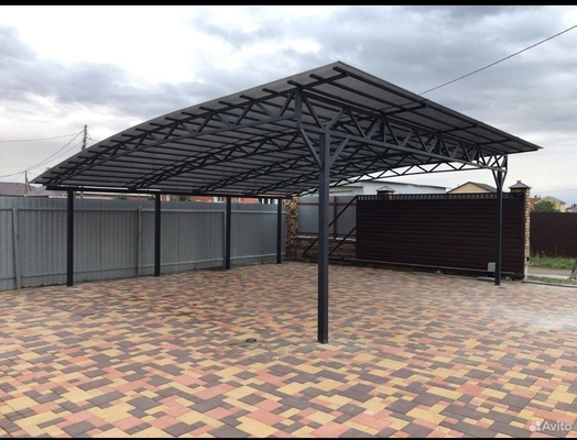 Навес автомобильный из поликарбоната односкатный окрас RAL Навес автомобильный из поликарбоната односкатный окрас RAL