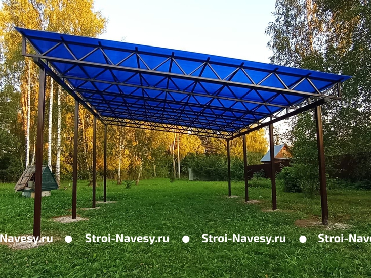 Навес из поликарбоната односкатный синий для автомобиля Навес из поликарбоната односкатный синий для автомобиля