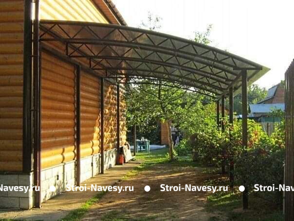 Навес из поликарбоната полуарочный пристрой к дому